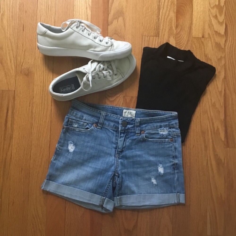 Light Wash Midi Jean Shorts Aeropostale